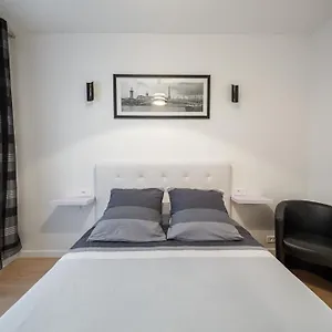 Apartment Near Eiffel Tower - Beautiful Flat